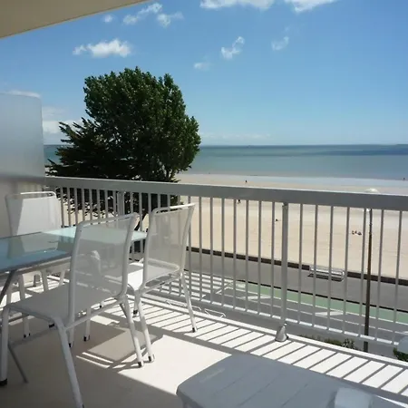 2 Pieces Face Avec Terrasse Et Parking Privatif - - Fr-1-245-151