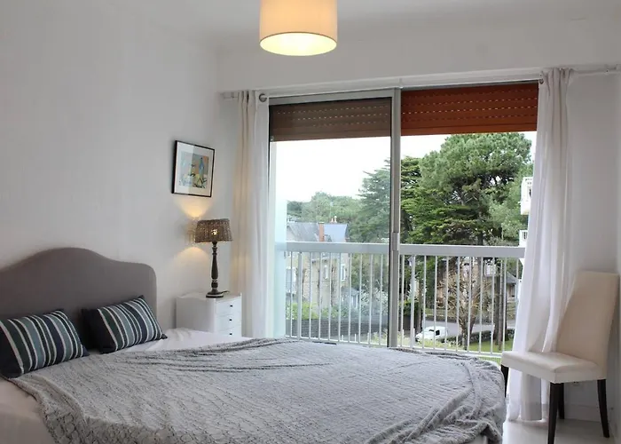 דירה 2 Pieces Face Avec Terrasse Et Parking Privatif - - Fr-1-245-151