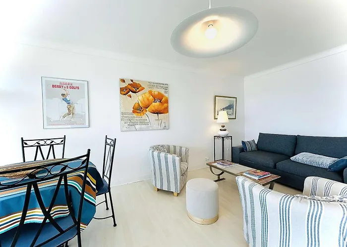 דירה 2 Pieces Face Avec Terrasse Et Parking Privatif - - Fr-1-245-151